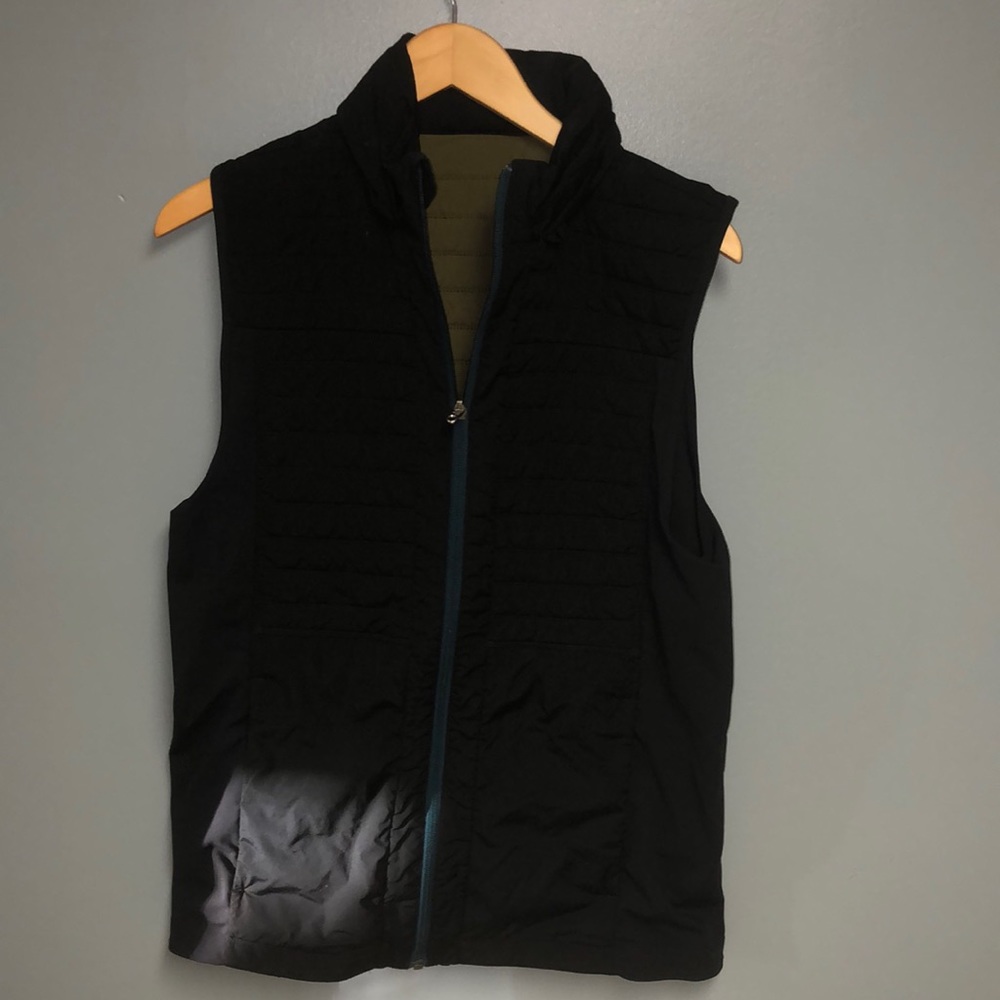 Lululemon men’s black vest